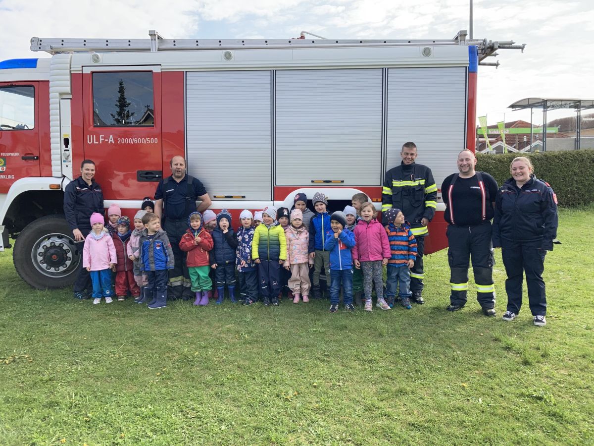 Besuch der Feuerwehr im Kindergarten Edt - Bezirk Wels-Land